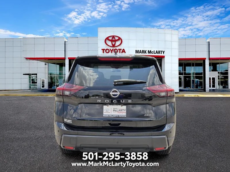 Used 2025 Super Black NISSAN AWD S image 4