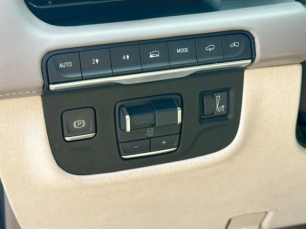Used 2021 Black Raven Cadillac Premium Luxury Platinum image 10