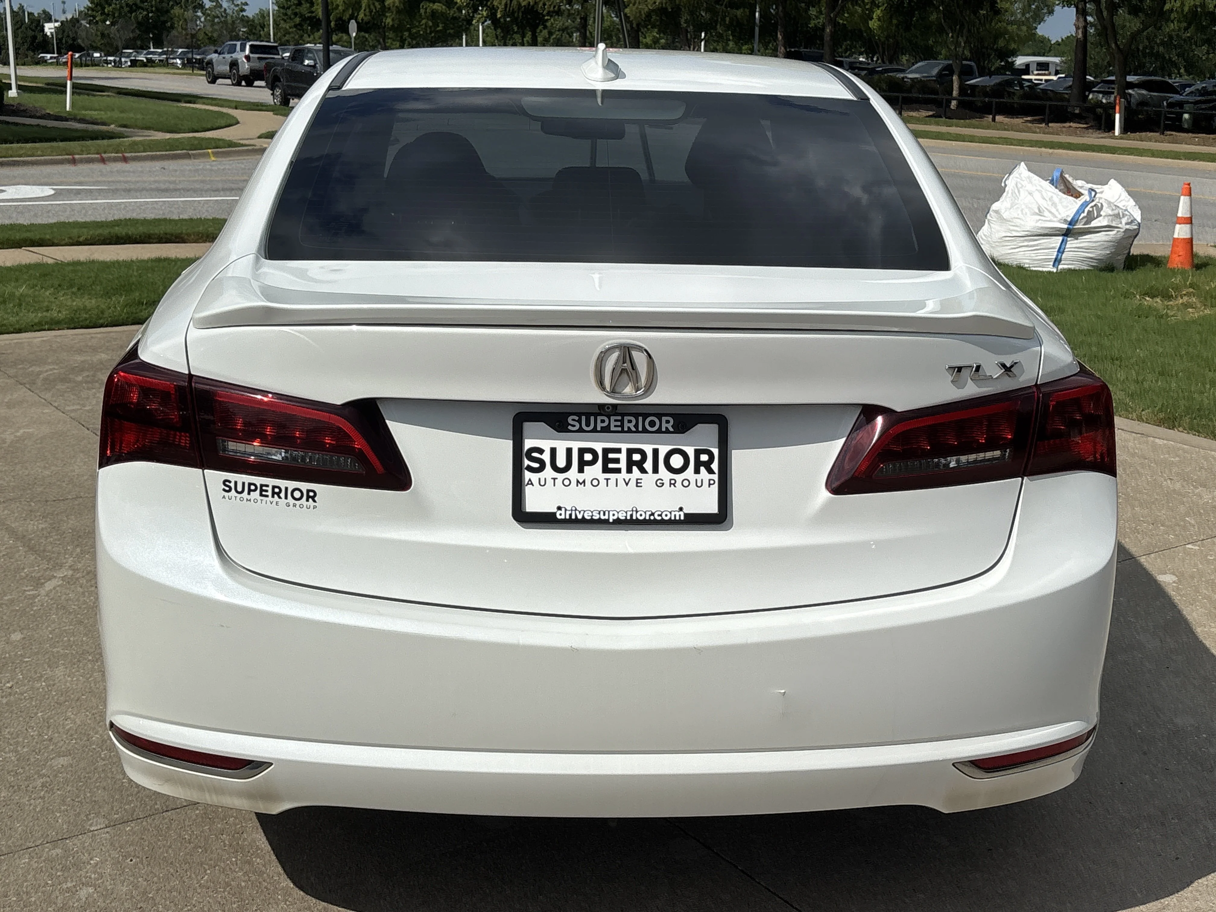 Used 2015 White Acura Base image 3
