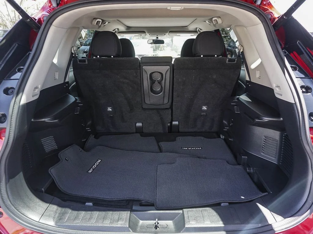 Used 2018 Red Nissan SV image 24