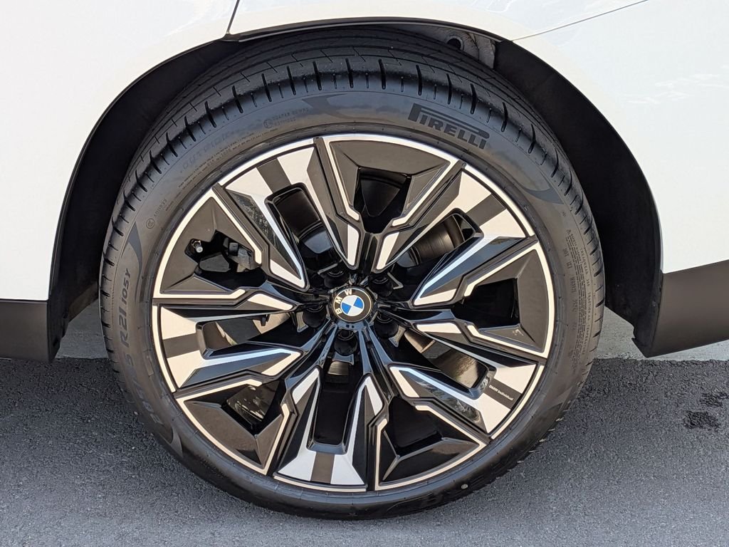 Used 2025 White BMW 30 xDrive image 30