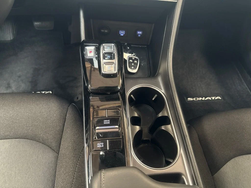 Used 2021 Phantom Black Hyundai SEL image 19