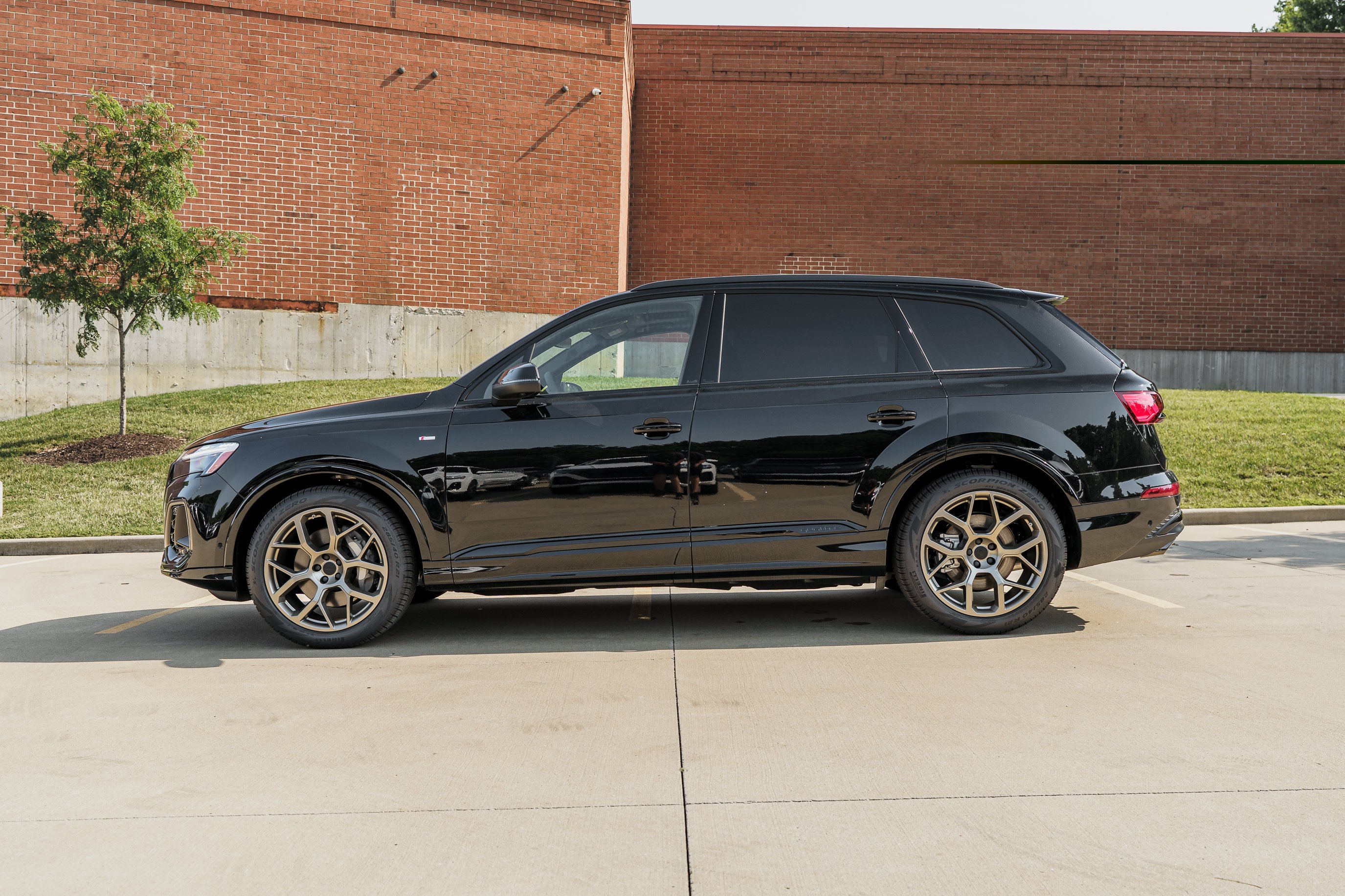 New 2026 MYTHOS BLACK Audi  image 6