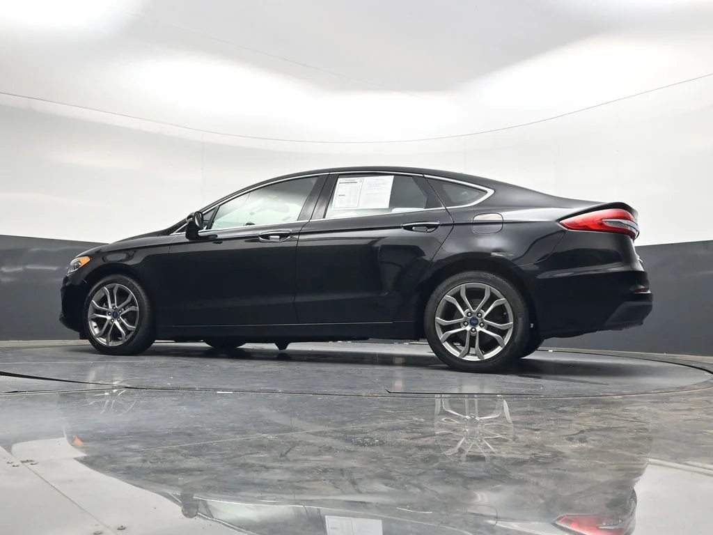 Used 2019 Black Ford SEL image 45