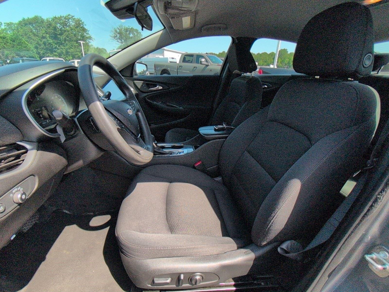Used 2023 Sterling Gray Metallic Chevrolet LT image 17
