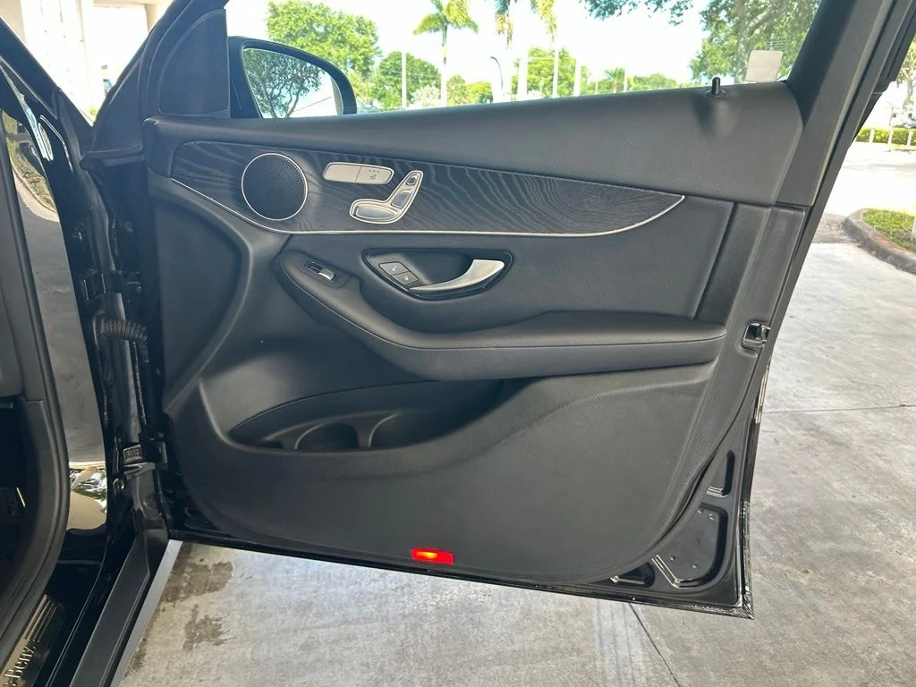 Used 2018 Black Mercedes-Benz GLC 300 image 24