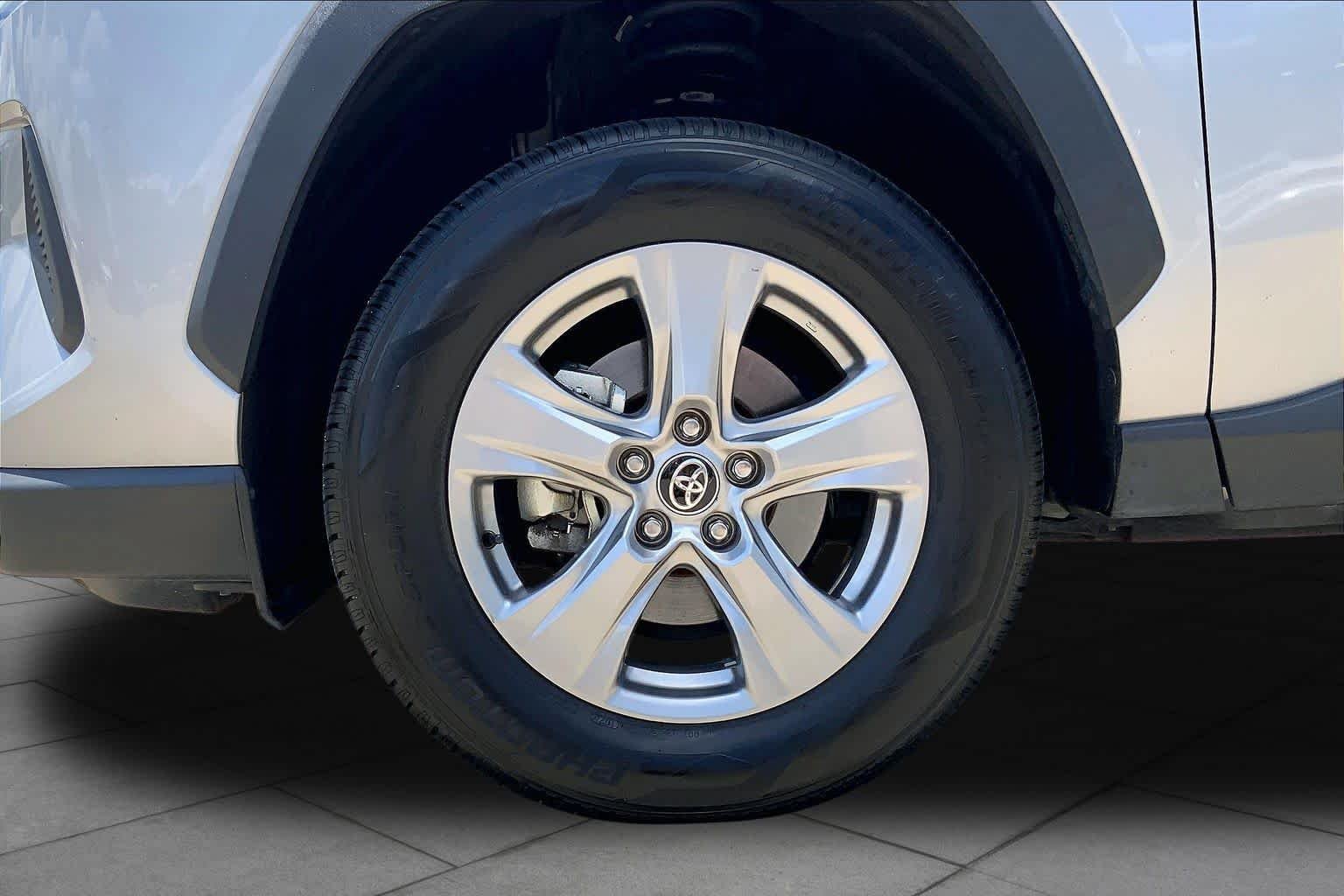 Used 2024 Silver Sky Metallic Toyota XLE image 11
