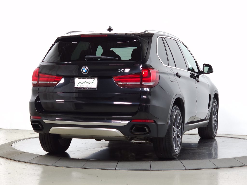 Used 2017 Black Sapphire Metallic BMW xDrive50i image 11