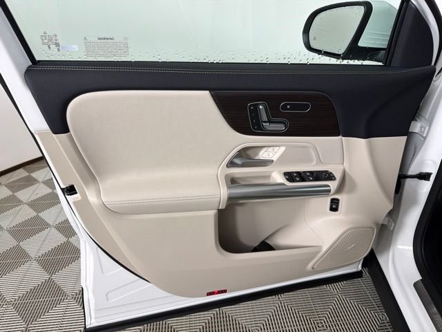 New 2026 Polar White Mercedes-Benz GLA 250 image 12