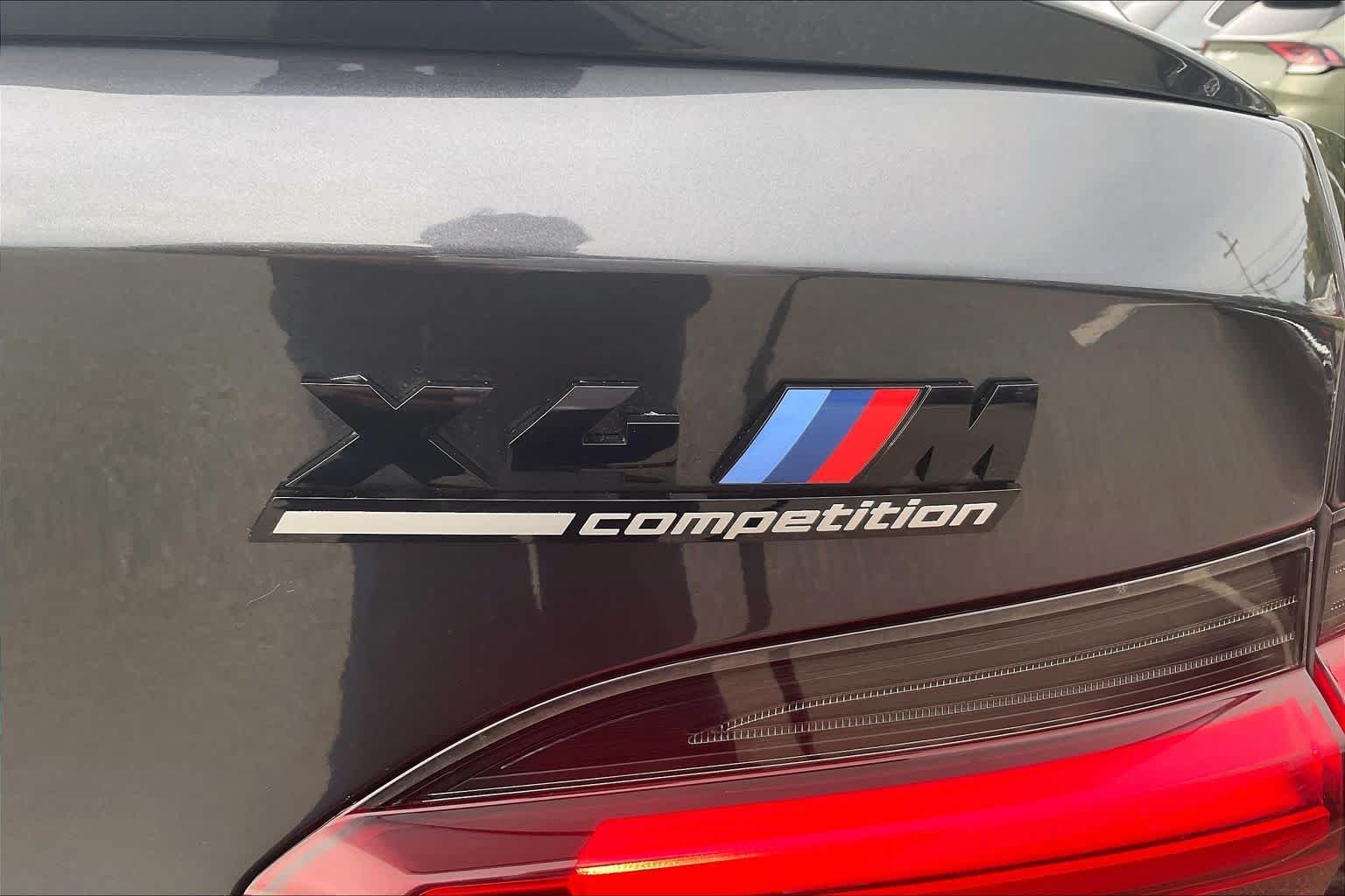 Used 2022 Dark Graphite Metallic BMW  image 9