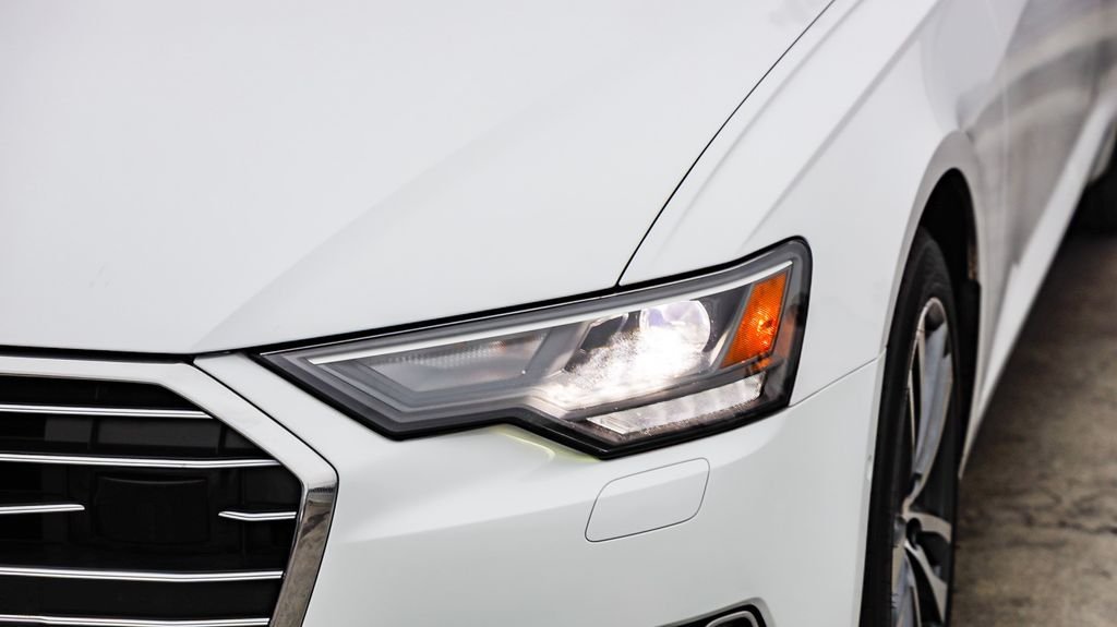 Used 2023 Ibis White Audi 45 Premium image 5