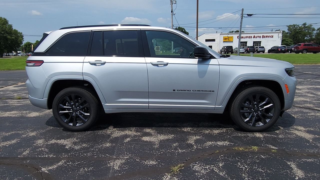 New 2026 Silver Jeep Limited Reserve image 9