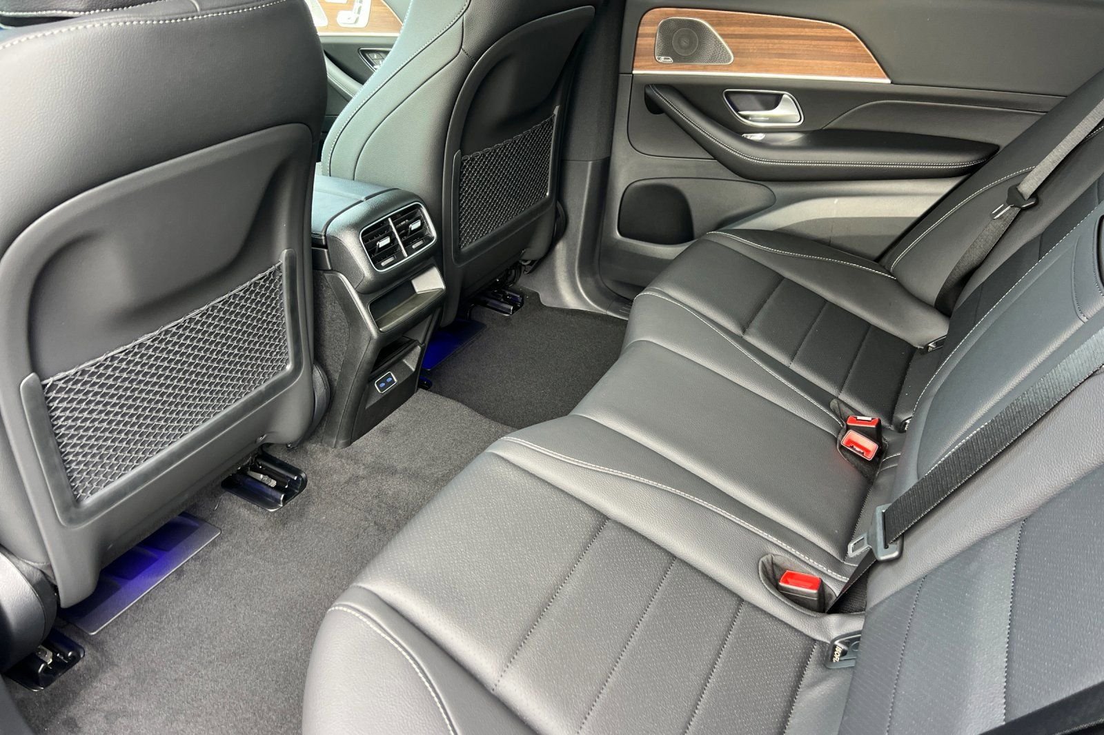 New 2026 Selenite Grey Metallic Mercedes-Benz 350 image 4