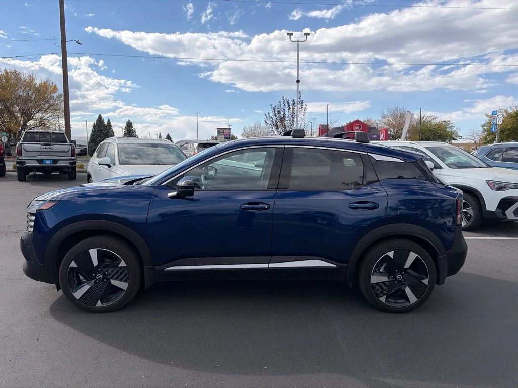 Used 2026 Deep Blue Pearl Nissan SR image 4