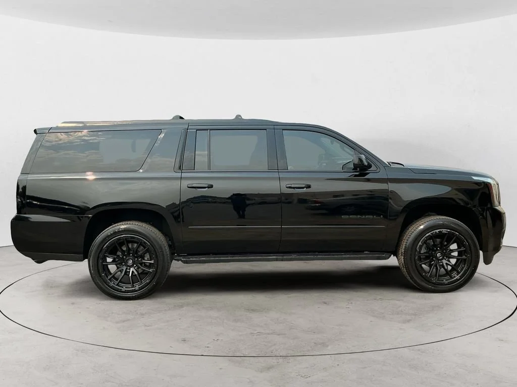 Used 2019 Black GMC Denali image 4