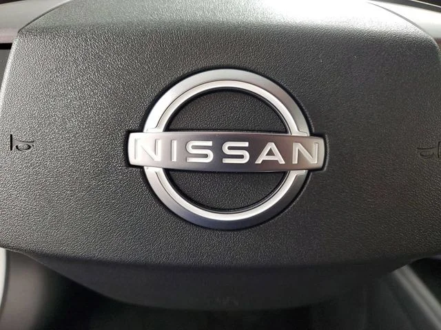 New 2026 Aspen White TriCoat / Super Black Two-tone Nissan SR image 25