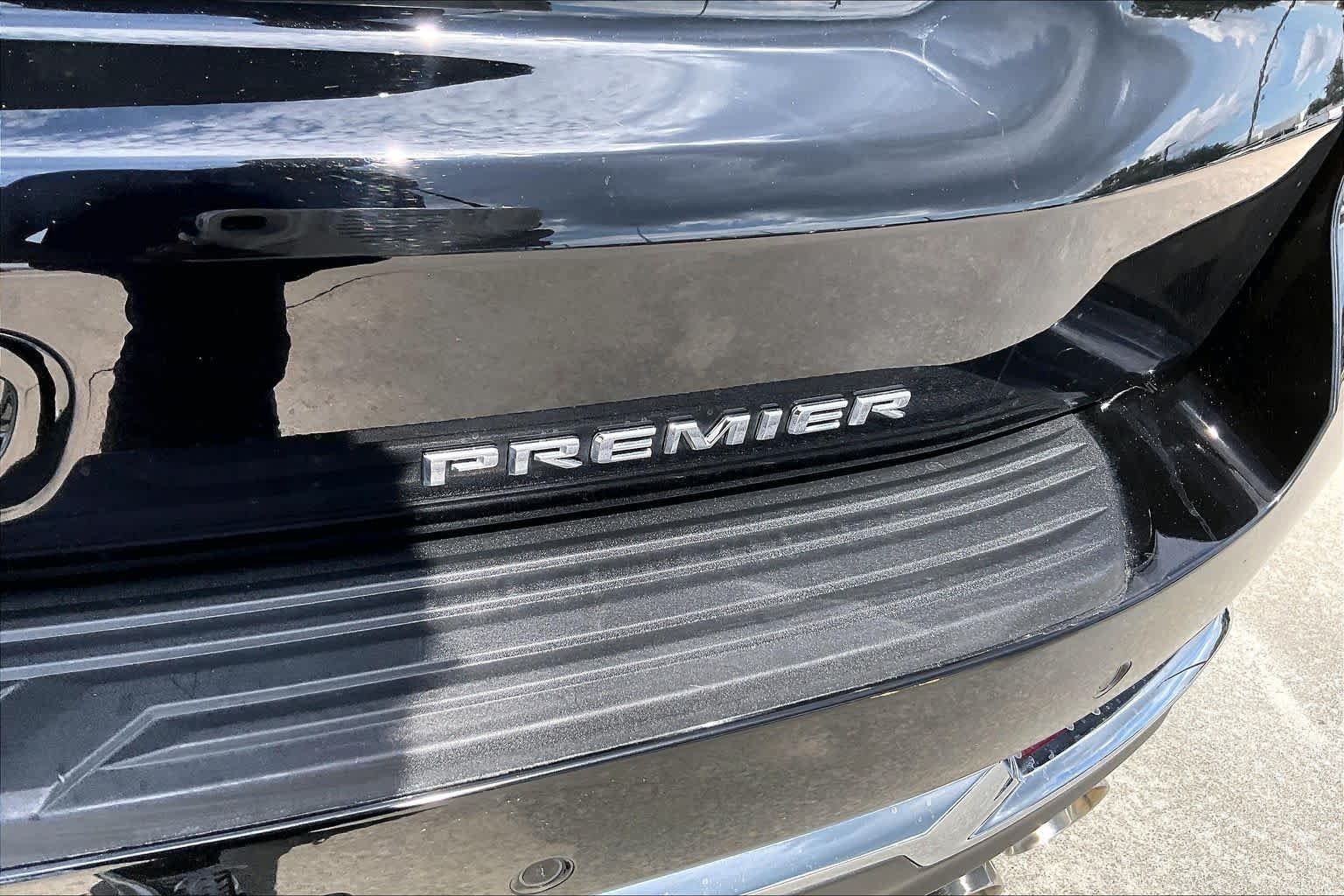 2025 Chevrolet Tahoe Premier - Photo 10