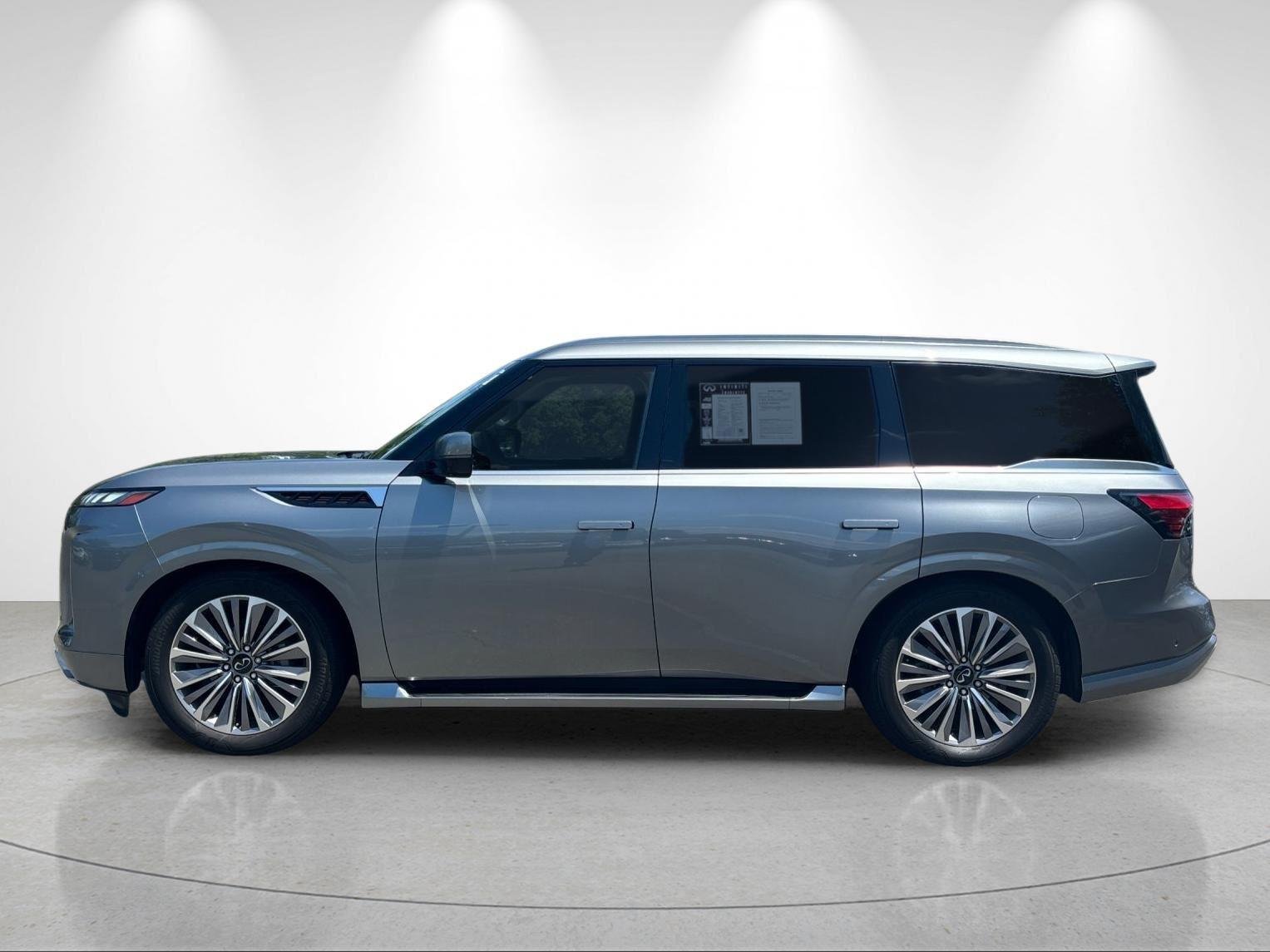 Used 2025 Dynamic Metal INFINITI SENSORY image 2
