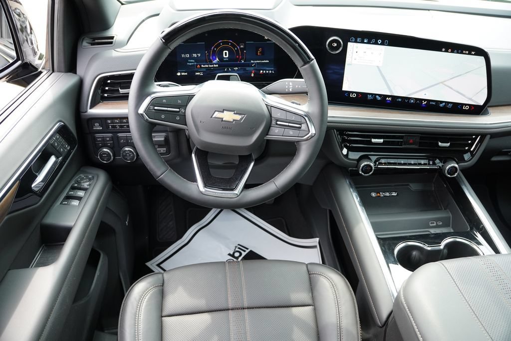 2026 Chevrolet Suburban High Country - Photo 17