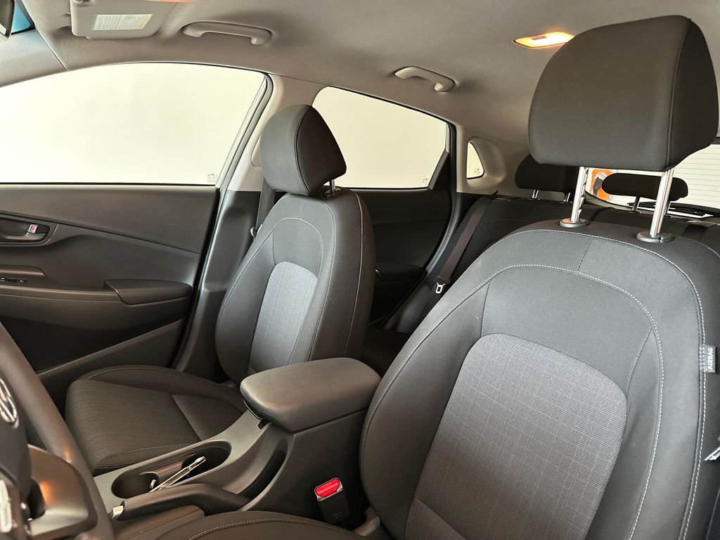 Used 2023 Silver Hyundai SEL image 12