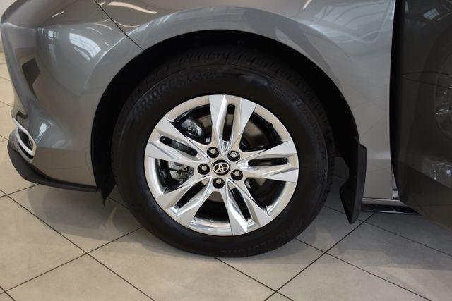 Certified Used 2026 PRECIOUS METAL Toyota  image 51
