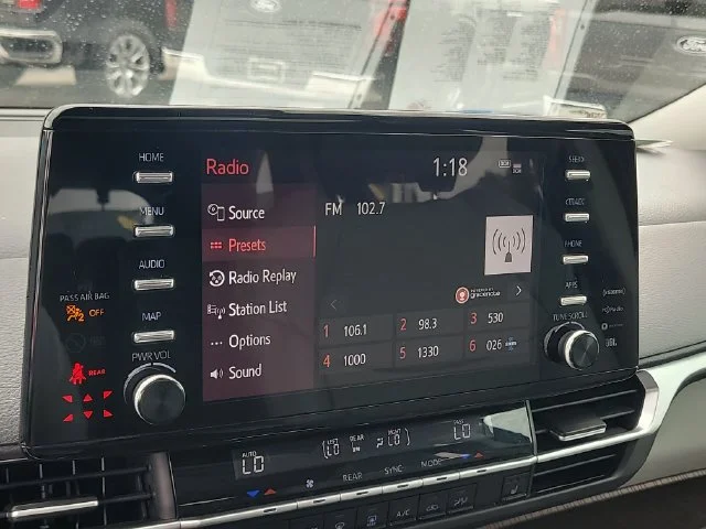 Certified Used 2021  Toyota XLE image 27