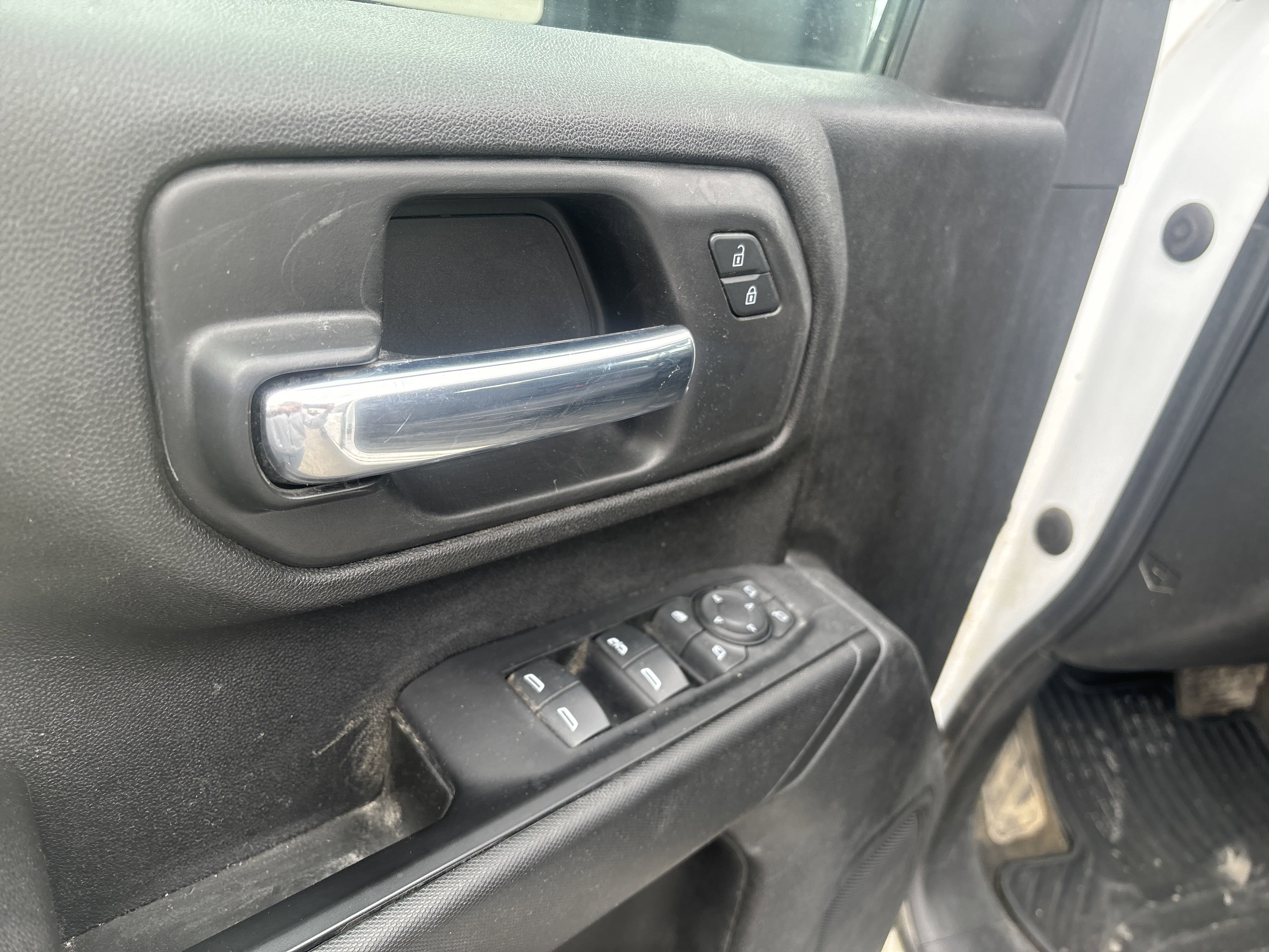 2024 Chevrolet Silverado 2500HD Custom - Photo 9