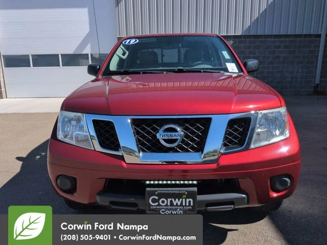 Used 2019 Cayenne Red Metallic Nissan  image 8