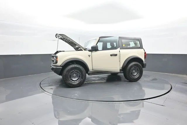 Used 2025 Desert Sand Ford Base image 33