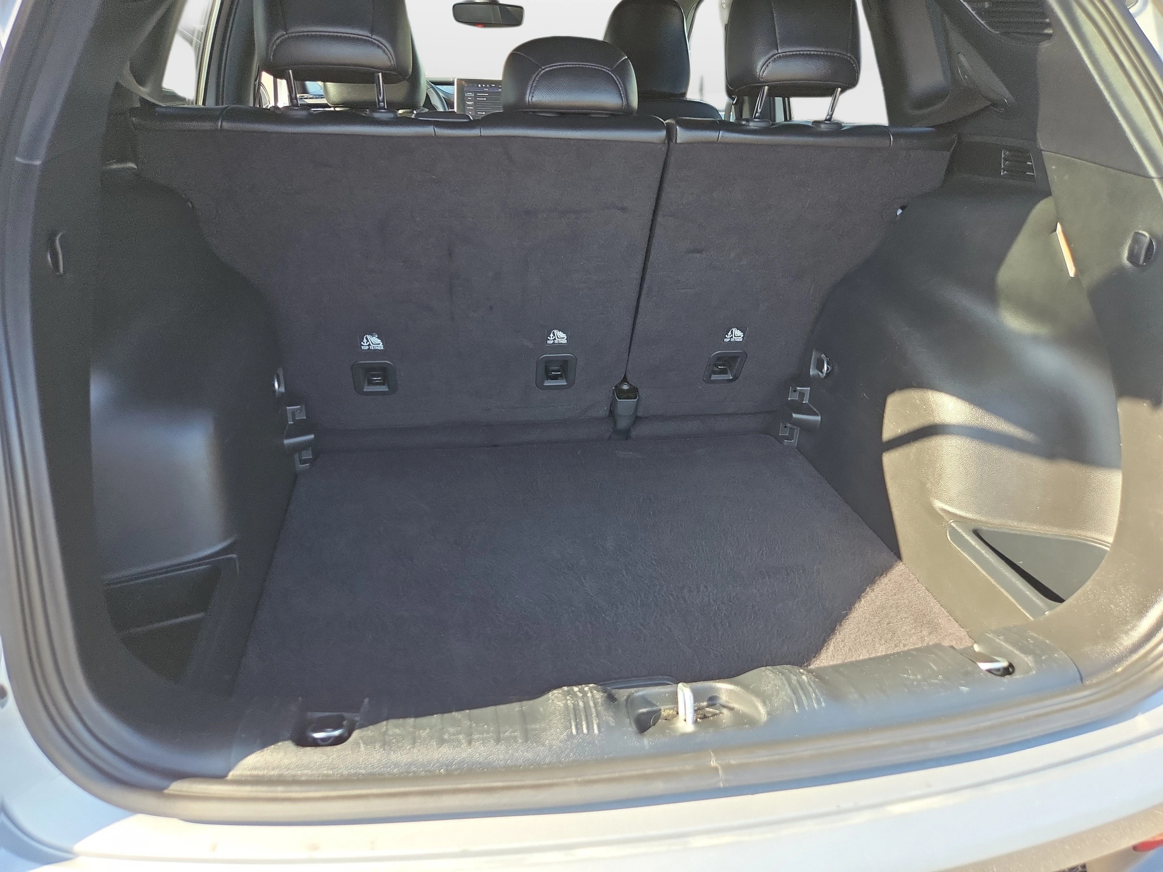 Certified Used 2024 Silver Jeep Latitude image 25