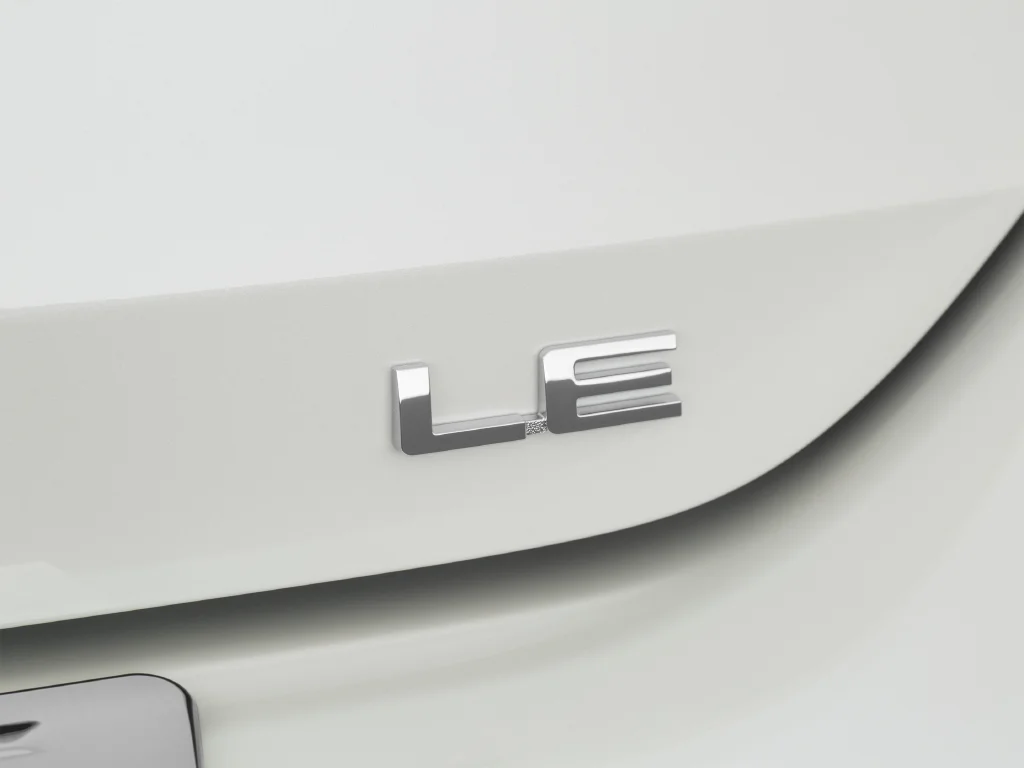 Used 2020 White Toyota XLE image 58