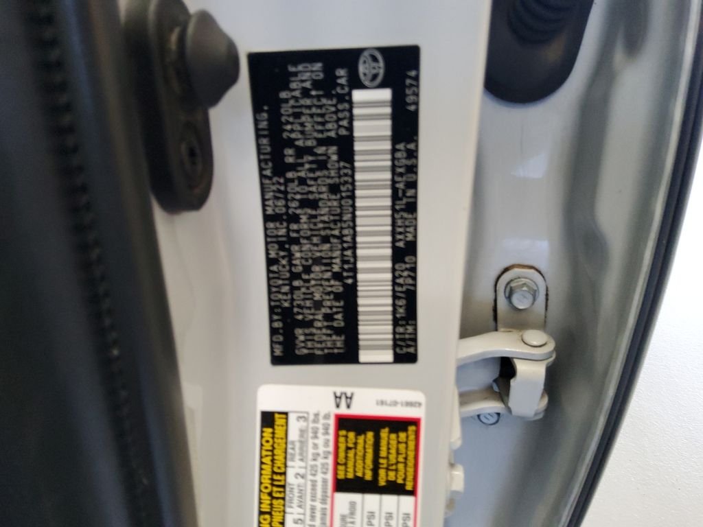 Used 2022 White Toyota XLE Plus image 20
