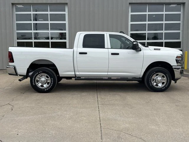 New 2026 Bright White Clear-Coat Exterior Paint RAM Tradesman image 2