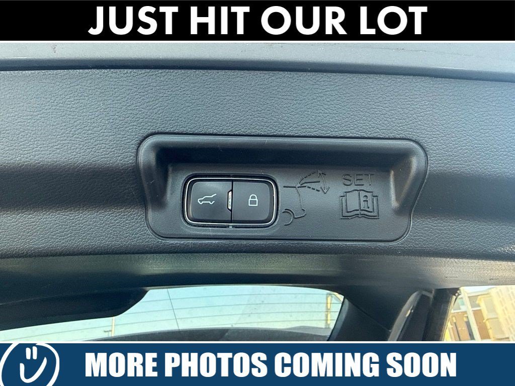 Used 2021 Silver Metallic Ford Limited image 14