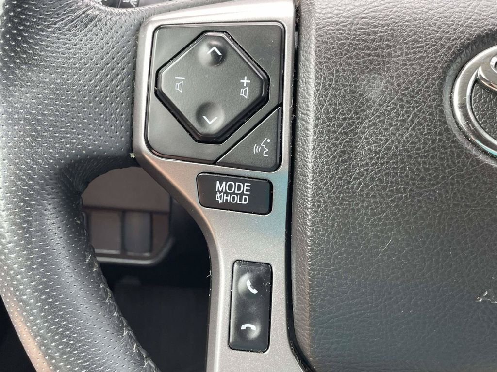 Used 2023 White Toyota SR5 image 22