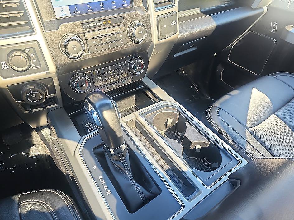Used 2020 Agate Black Metallic Ford LARIAT image 22