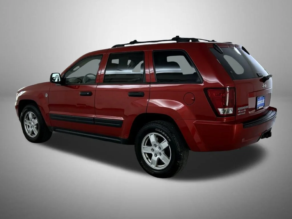 Certified Used 2006 Red Jeep Laredo image 7