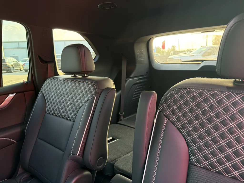Used 2024 Downpour Metallic GMC FWD Denali image 6
