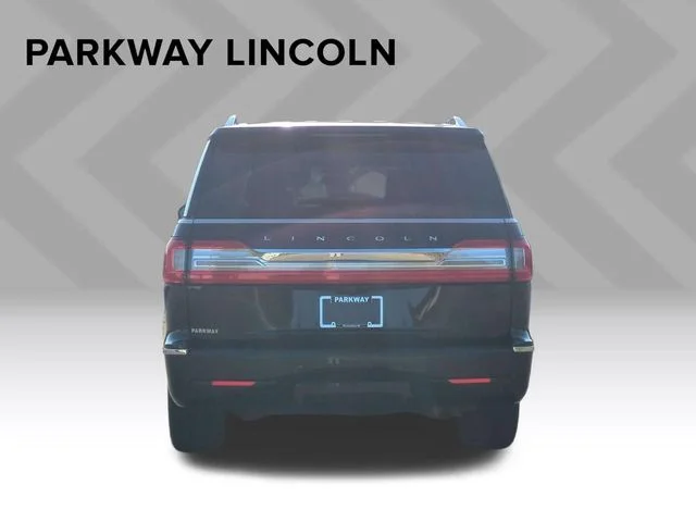 Used 2019 Black Lincoln Reserve image 4
