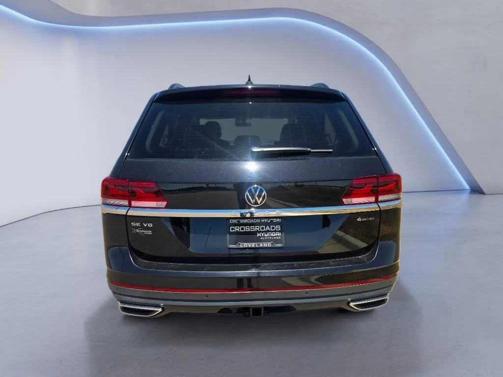 Used 2023 Deep Black Pearl Volkswagen 3.6L V6 SE w/Technology image 4
