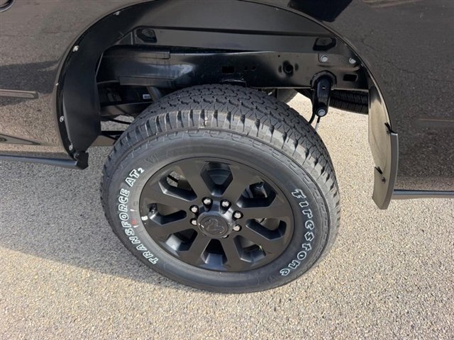 New 2027 Diamond Black Crystal Pearl-Coat Exterior Paint RAM Laramie image 7