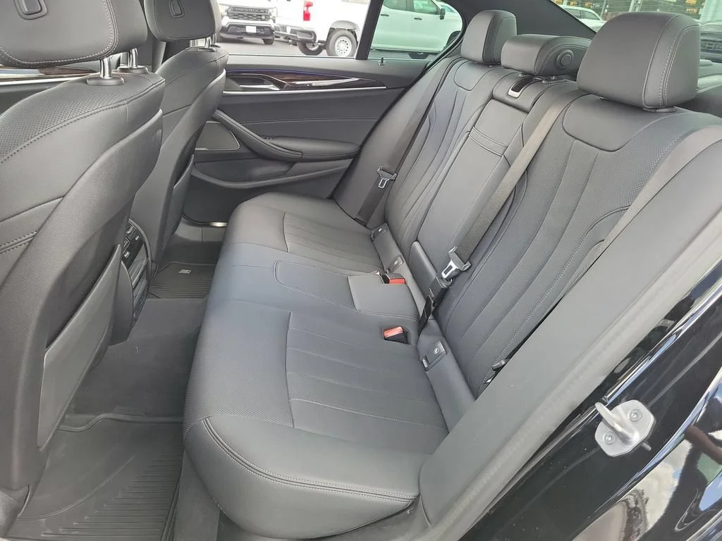 Used 2023 Black BMW i image 25
