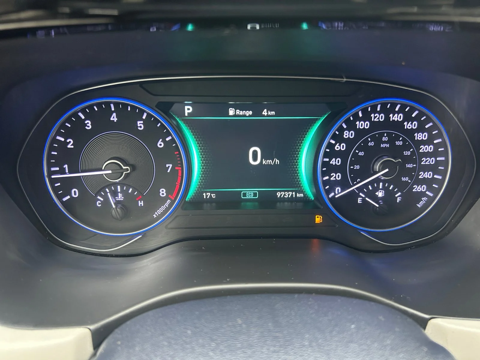 Used 2020 Gray Hyundai Luxury AWD image 22