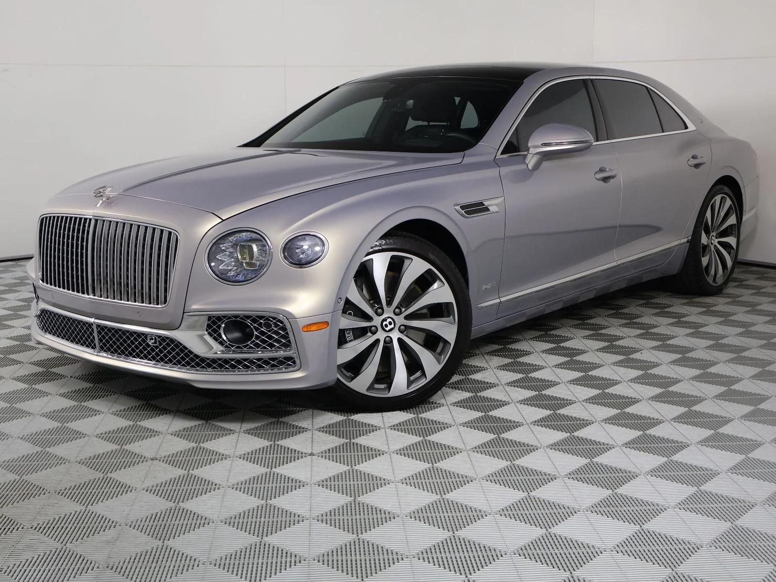 Certified Used 2020 Silver Bentley W12 image 39