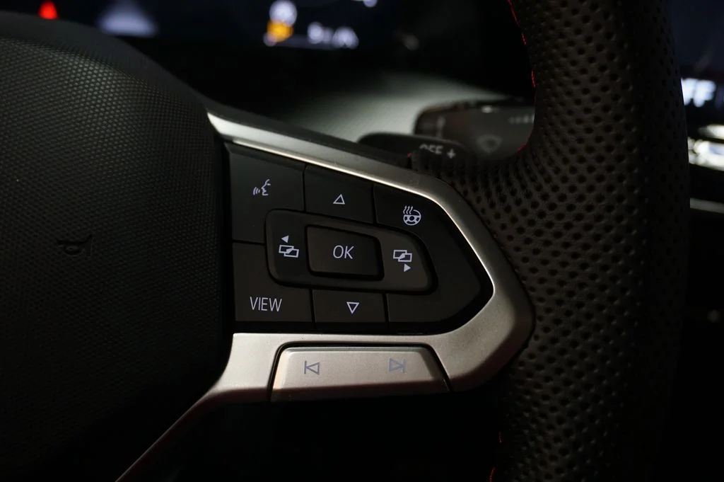 New 2026 Black Volkswagen 2.0T SE image 25