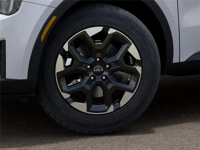 New 2026 White Kia S Front-Wheel Drive image 9