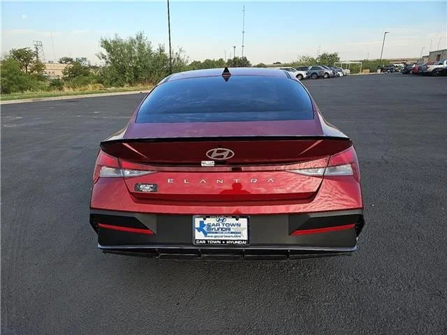 New 2025 Ultimate Red Hyundai SEL Sport image 4