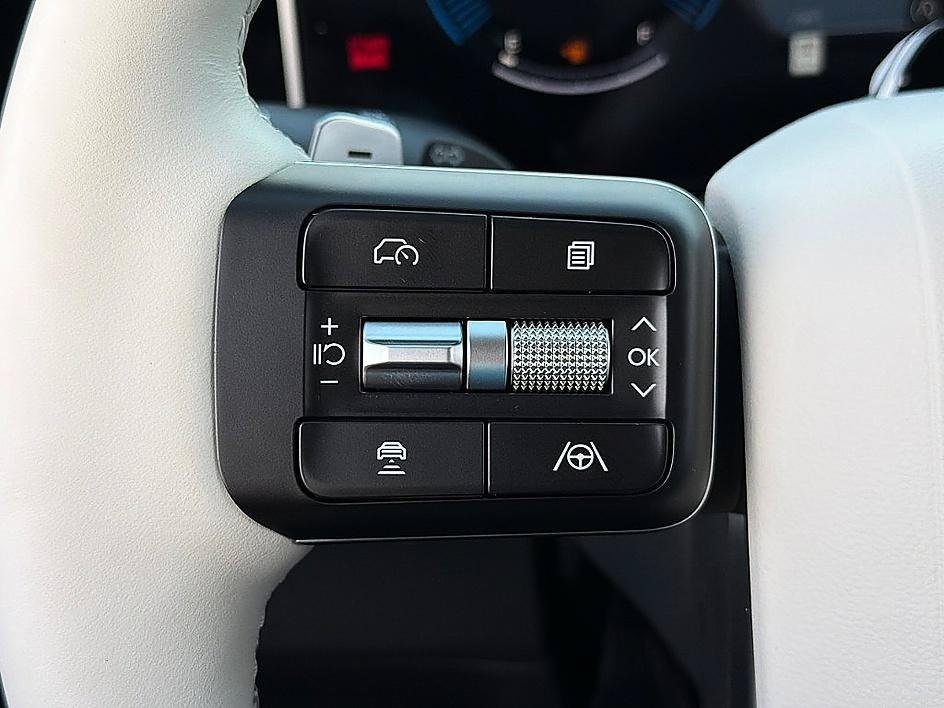 New 2027 Hampton Gray Hyundai SEL AWD image 28