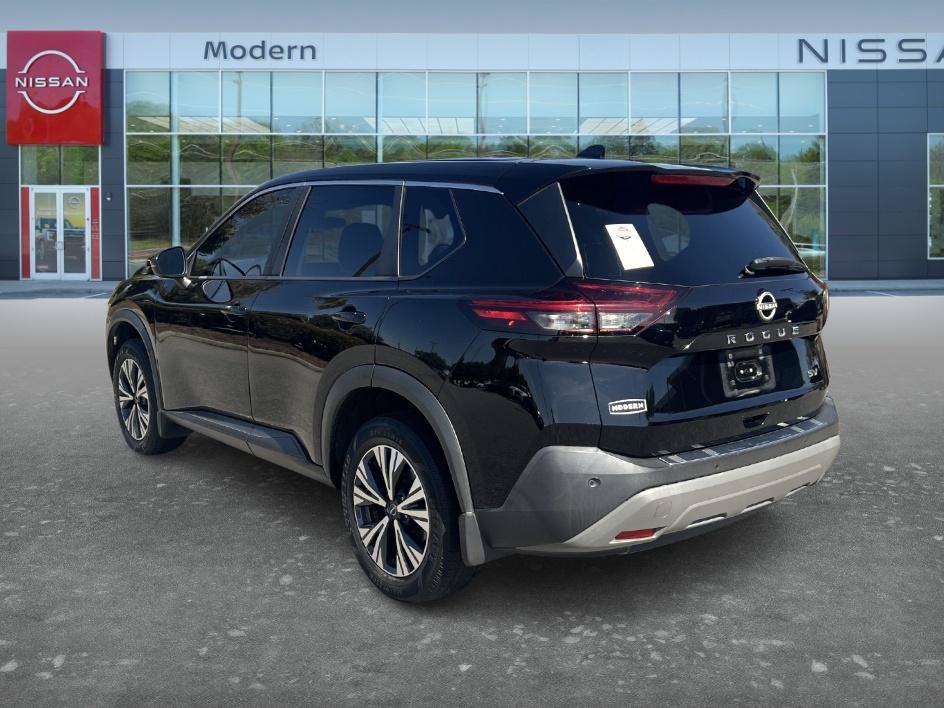 Used 2022 Super Black Nissan SV image 7