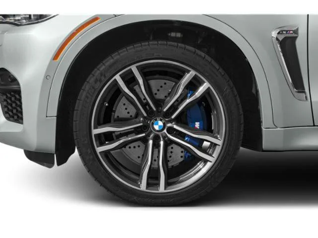 Used 2019 Black Sapphire Metallic BMW  image 14